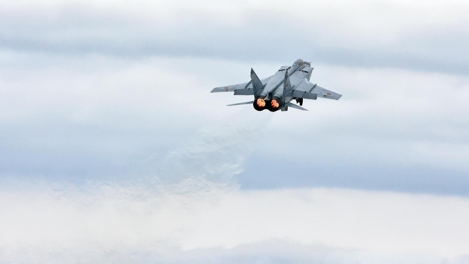 乐鱼app-德甲赛季平均观众人数变化，德甲看的人多吗