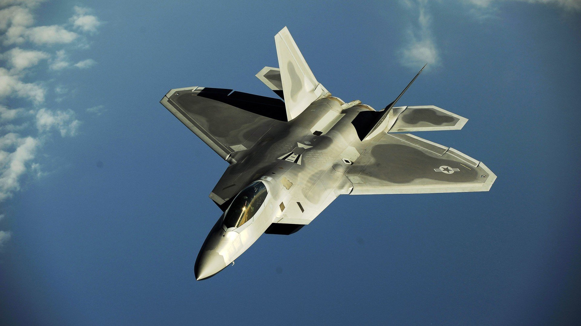 LEYU乐鱼体育官方网站-英超悬念逐步揭晓：每个瞬间都关乎荣誉，英超精华百科