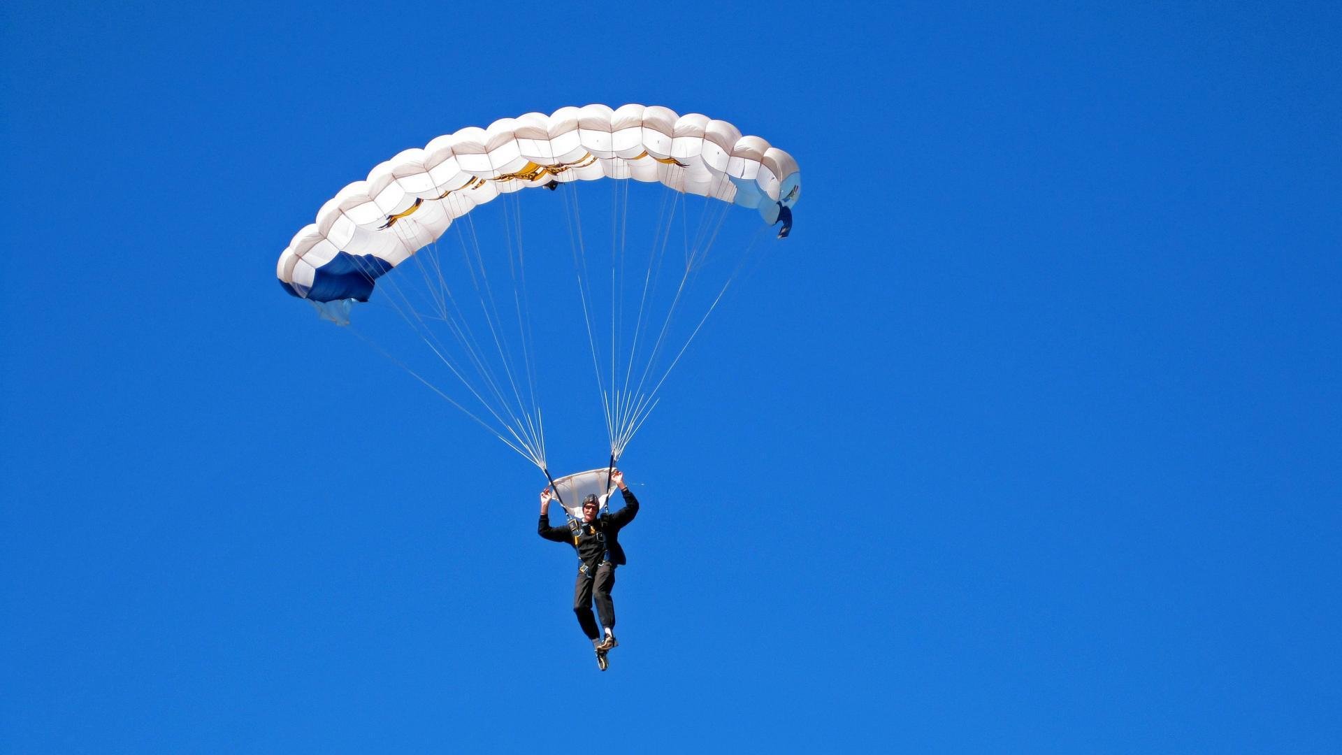 城市马拉松路线优化兼顾赛事性与市民生活方便性，城市马拉松对城市的影响